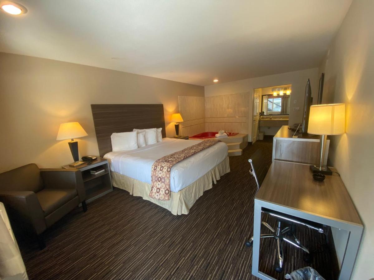 Garden State Hotel 2*